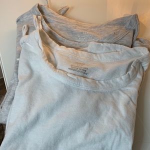 5/$30 NWOT AERIE BUNDLE two T-shirts womens small